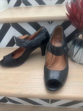 Söfft Black Peep-Toe Mary Jane Heels Size 9.5